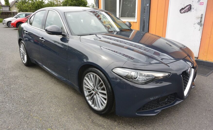 Alfa Romeo Giulia 2.2JTDm SUPER 180PS 132kW