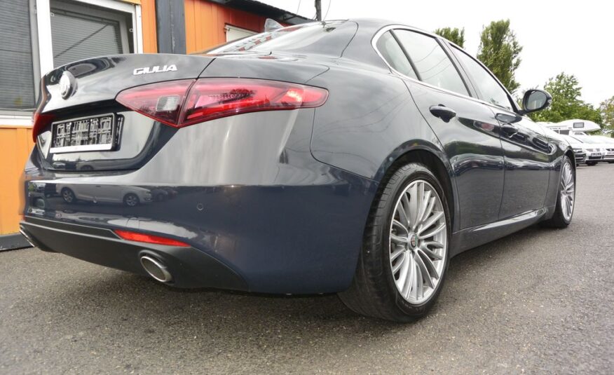 Alfa Romeo Giulia 2.2JTDm SUPER 180PS 132kW