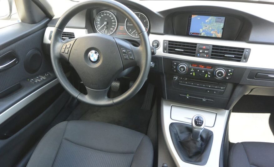 BMW 318 2.0d Touring 105kW