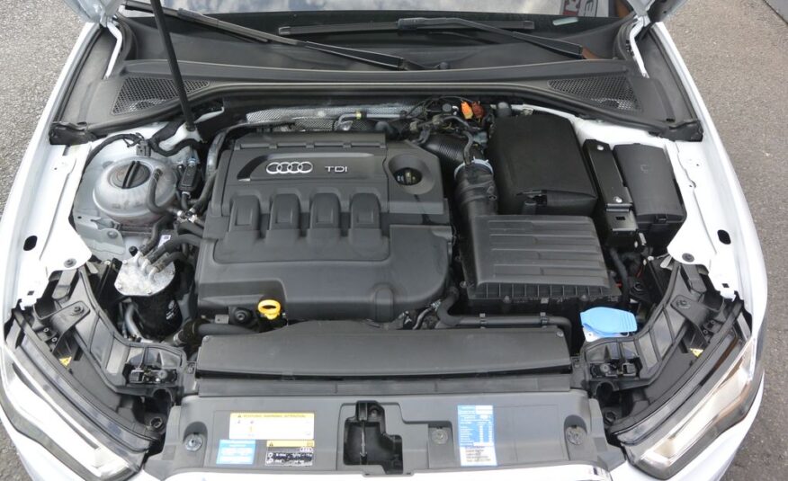 Audi A3 2.0TDi Spotback 110kW Xenon 110kW