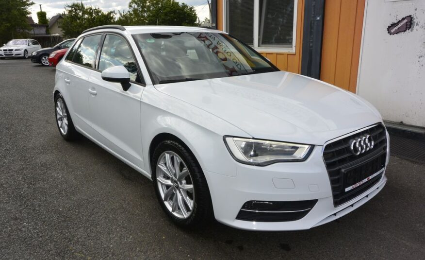 Audi A3 2.0TDi Spotback 110kW Xenon 110kW