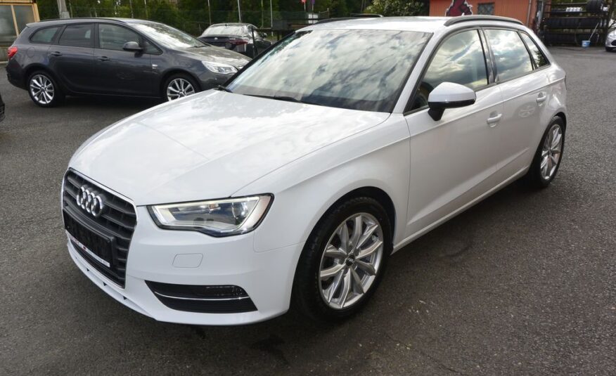 Audi A3 2.0TDi Spotback 110kW Xenon 110kW