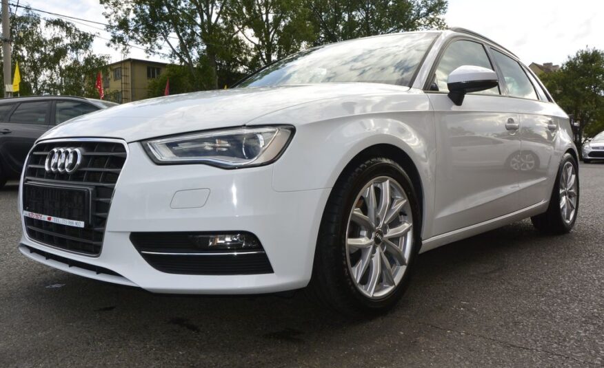 Audi A3 2.0TDi Spotback 110kW Xenon 110kW