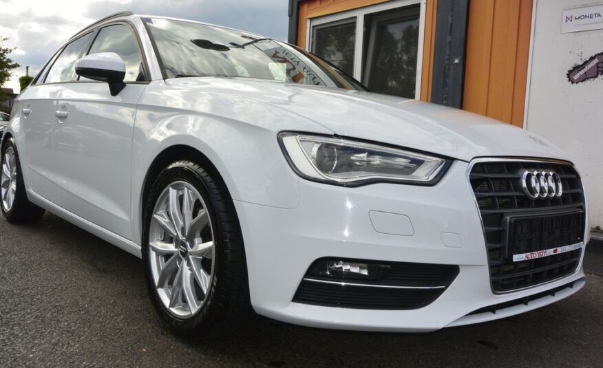 Audi A3 2.0TDi Spotback 110kW Xenon 110kW