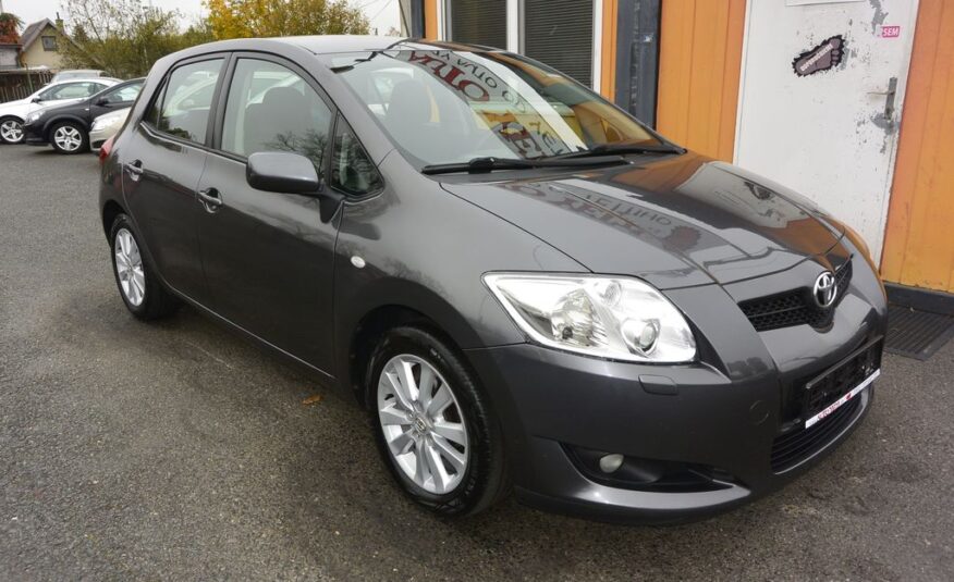 Toyota Auris 1.6VVTi Executive 91kW