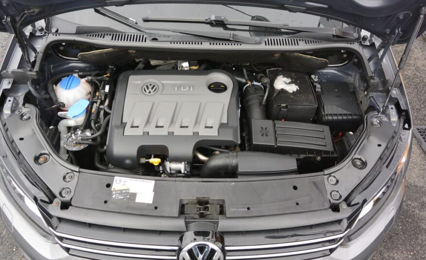 Volkswagen Touran 2.0TDi CUP Xenon 103kW