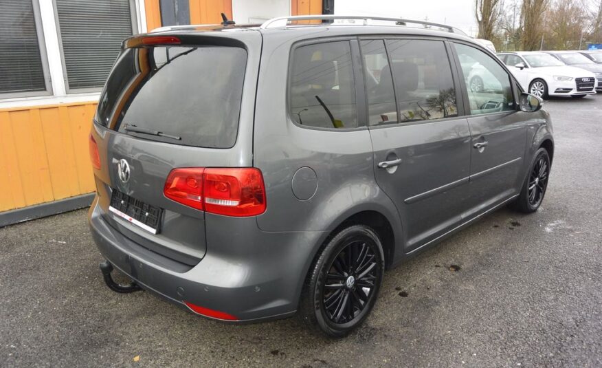 Volkswagen Touran 2.0TDi CUP Xenon 103kW