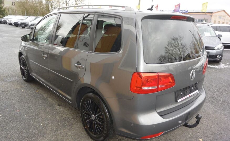 Volkswagen Touran 2.0TDi CUP Xenon 103kW