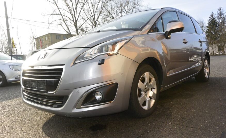 Peugeot 5008 2.0BlueHDi ALLURE 7míst 110kW 110kW