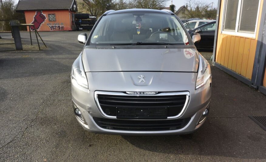 Peugeot 5008 2.0BlueHDi ALLURE 7míst 110kW 110kW