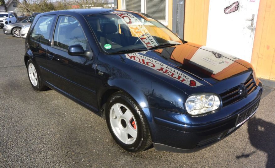 Volkswagen Golf 1.6i 81kW