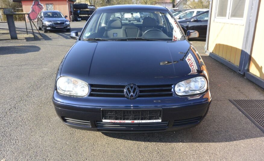 Volkswagen Golf 1.6i 81kW